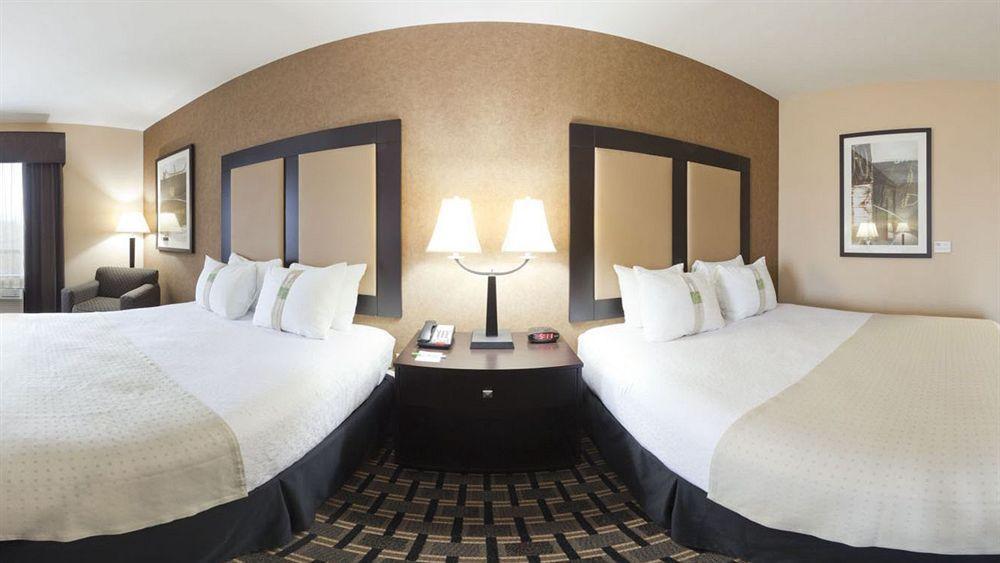 Holiday Inn Arlington Northeast By Ihg Екстер'єр фото