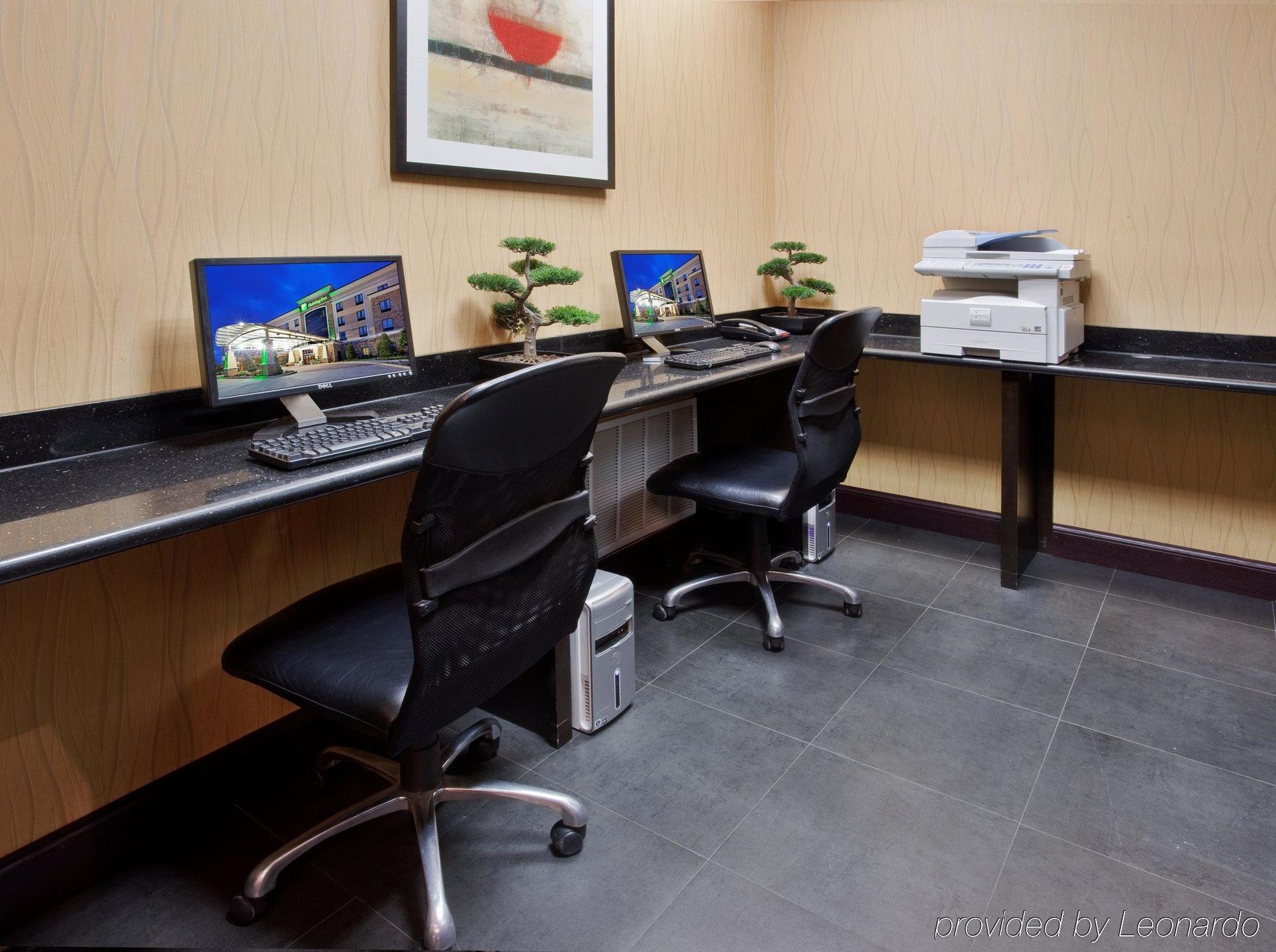 Holiday Inn Arlington Northeast By Ihg Екстер'єр фото