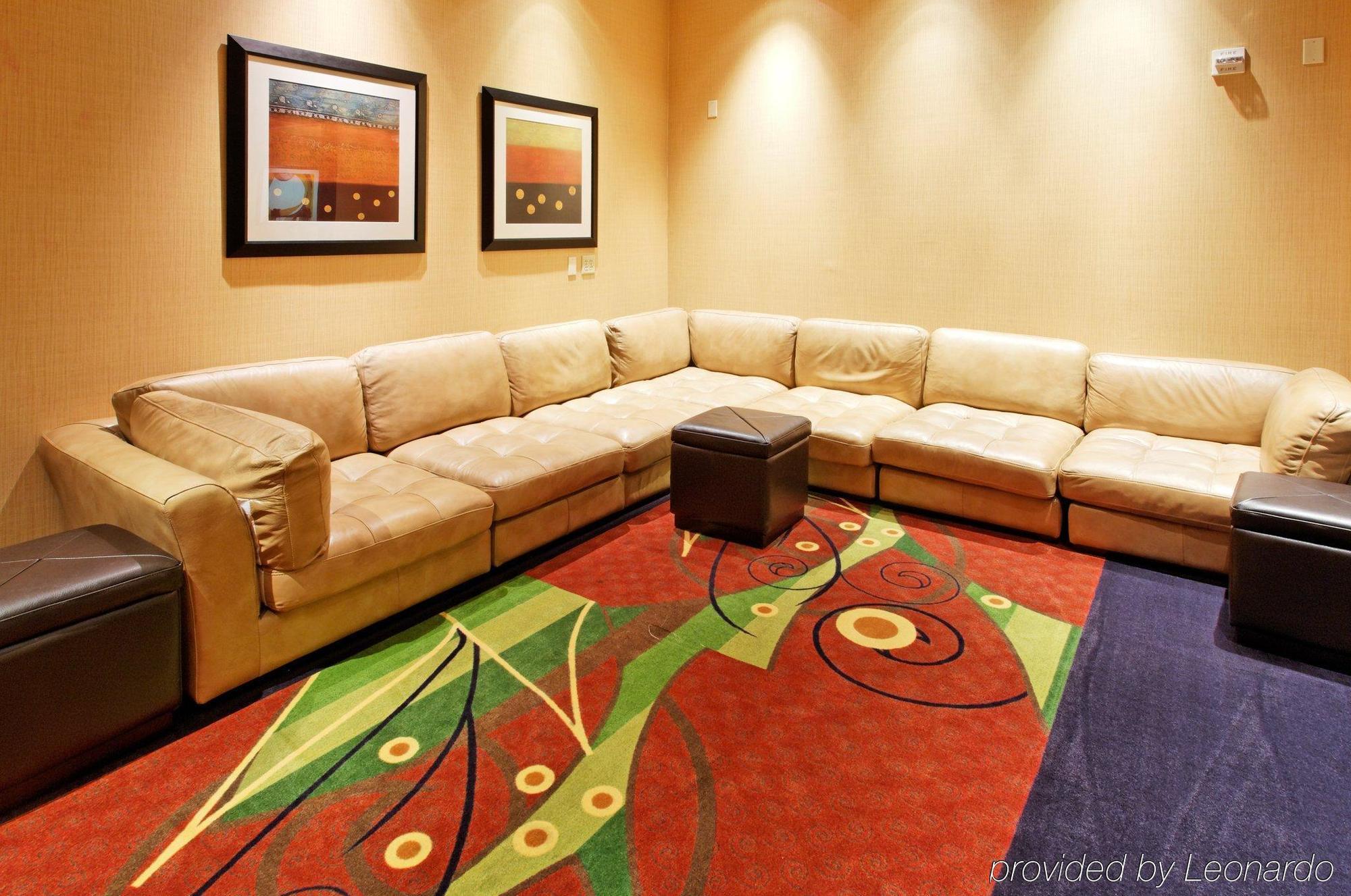 Holiday Inn Arlington Northeast By Ihg Інтер'єр фото