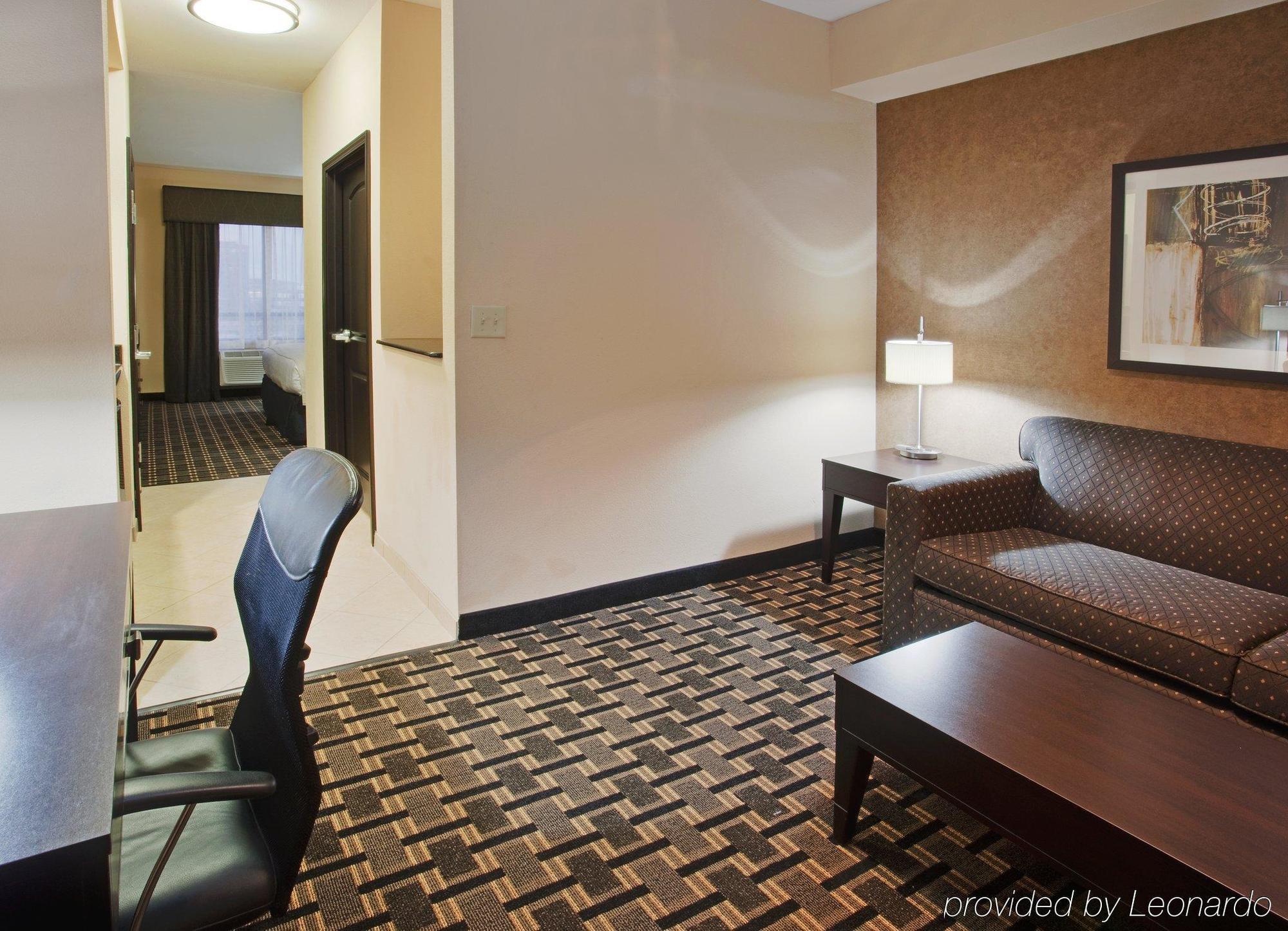 Holiday Inn Arlington Northeast By Ihg Номер фото